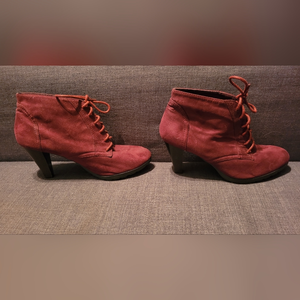 Boots - Picture 4 of 7